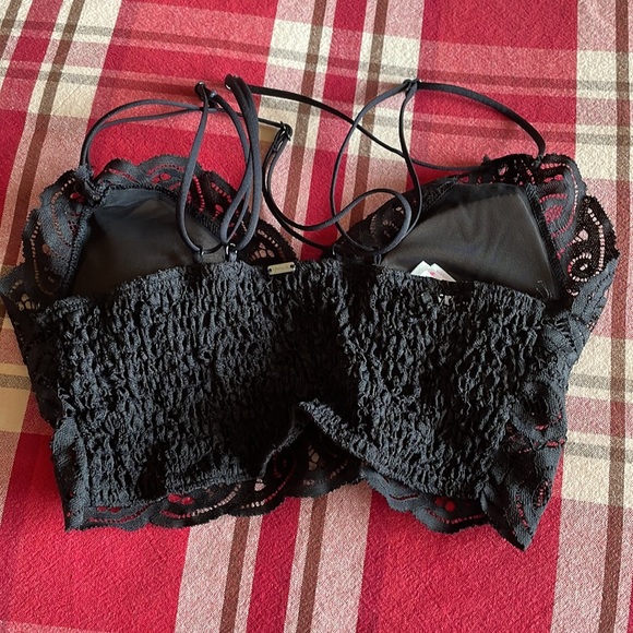 VS Bralette - Picture 2 of 3